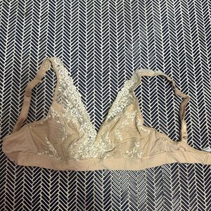 Elegant Lace Beige Bralette